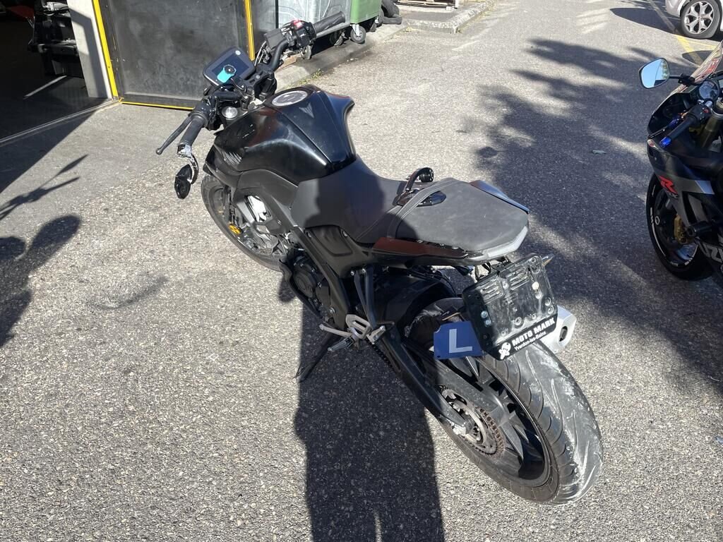 950 Yamaha MT-125