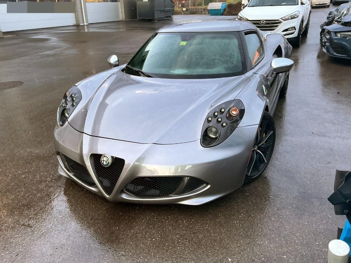 Alfa Romeo 4C - (643)  4C 1.7, 241 HP