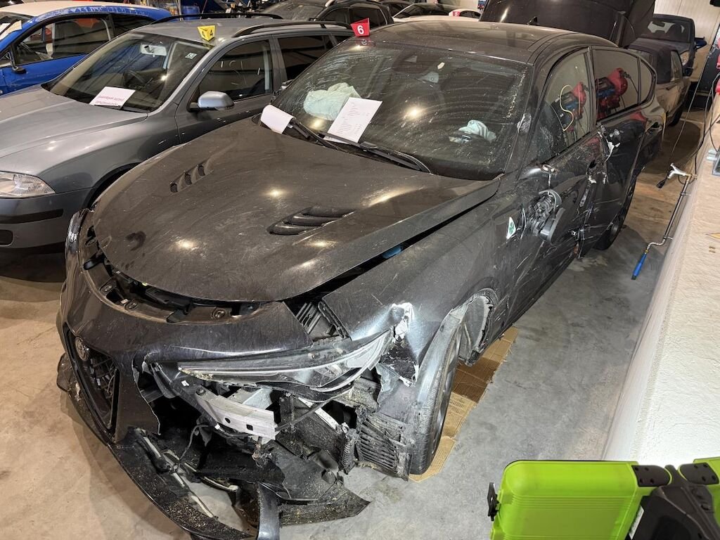 Alfa Romeo Stelvio 2.9 V6 Biturbo Q4 Quadrifoglio