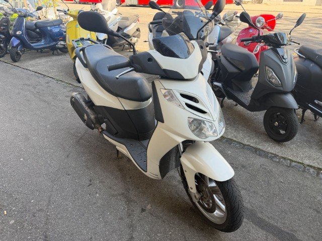 Aprilia Sport City Cube 300