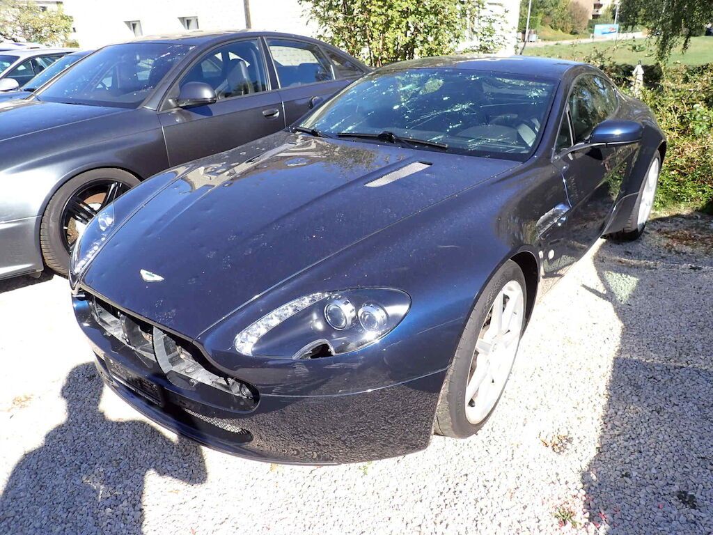 ASTON MARTIN V8 VANTAGE 4.3