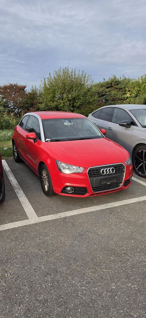 Audi A1 ATTRACTION 122 FSI S-T