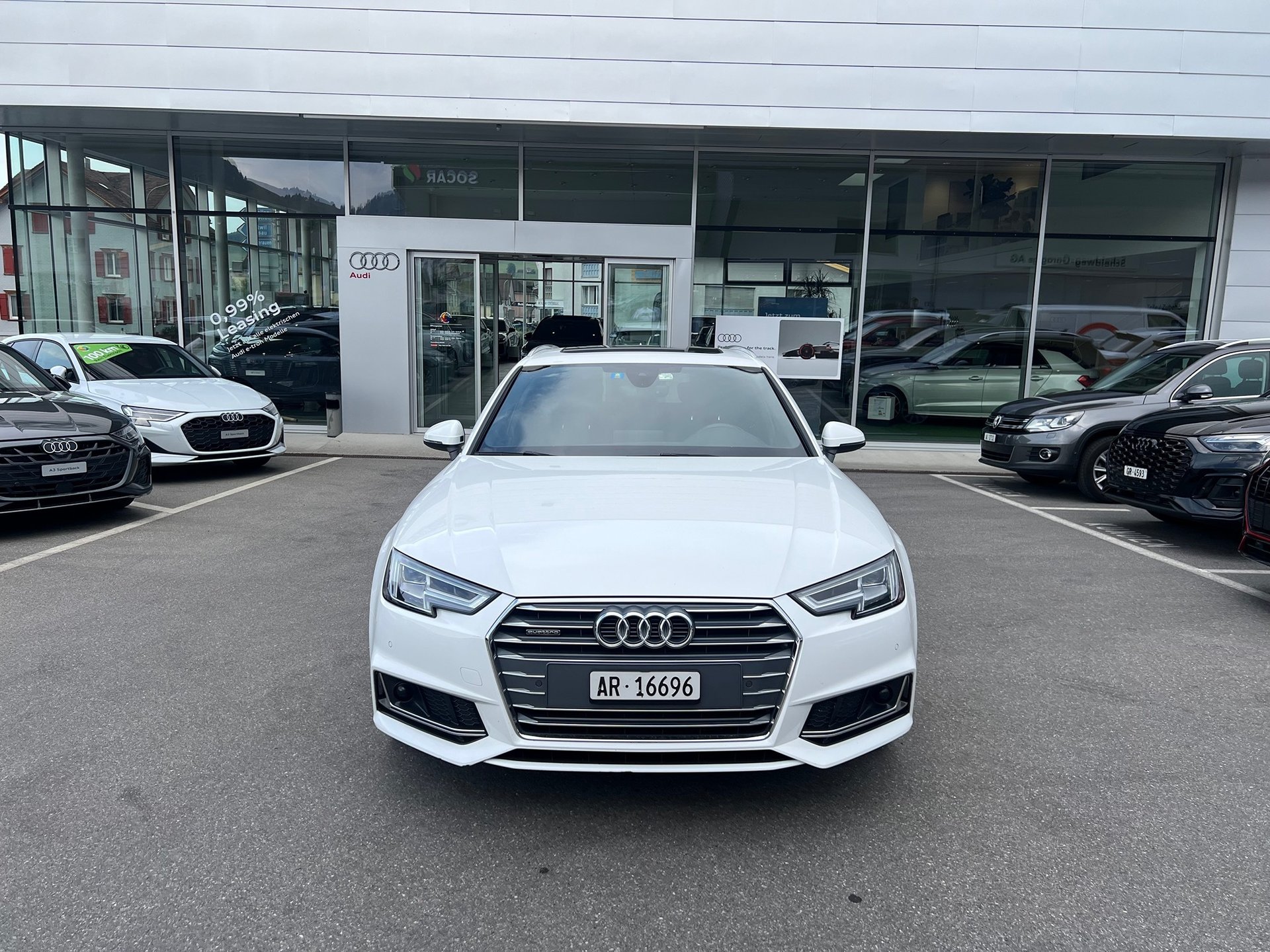AUDI A4