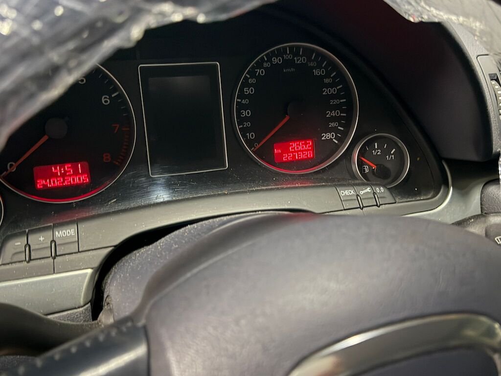 Audi A4 Av. Quattro B7