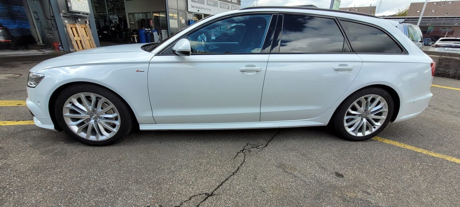 AUDI A6 Avant quattro 3.0TDI V6