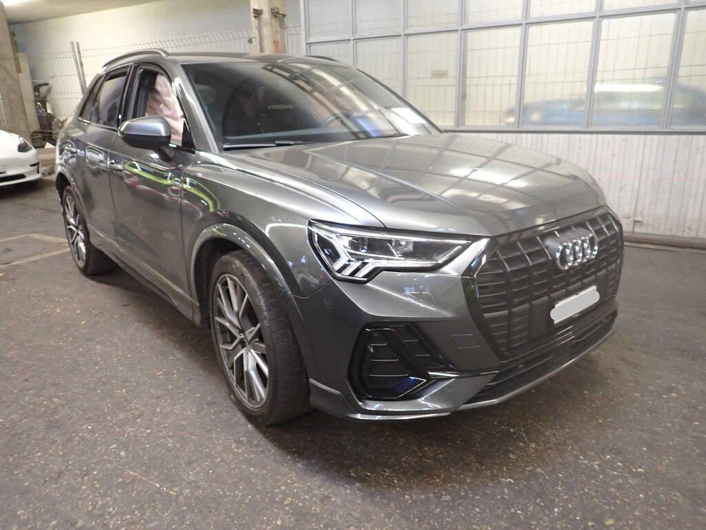 AUDI Q3 35 TFSI S line Attrac