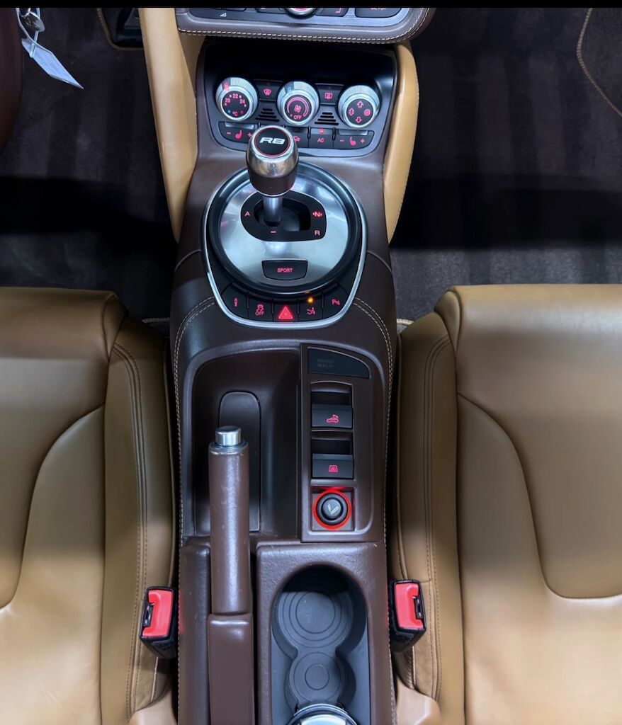 2011 Audi R8 Spyder 5.2 R-Tronic - Szwajcarska Dolina