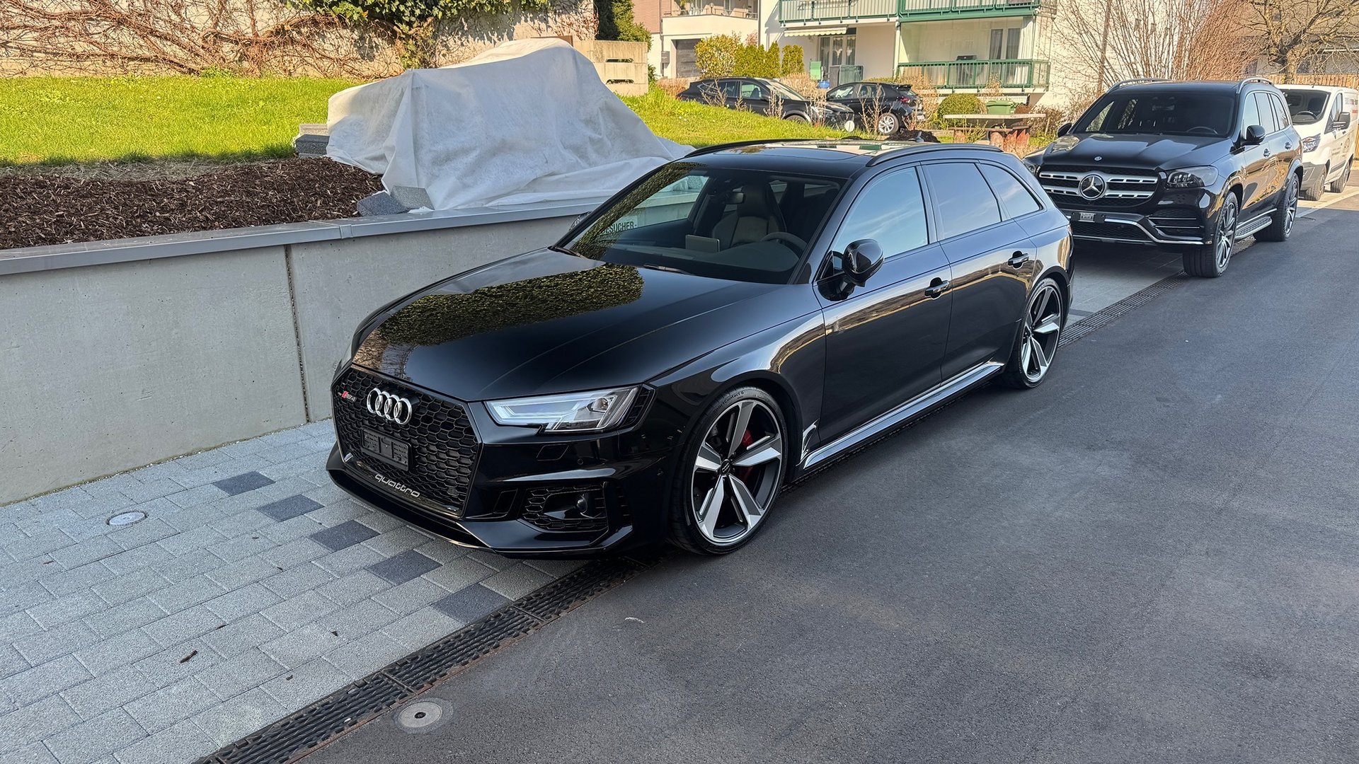 AUDI RS 4 Avant