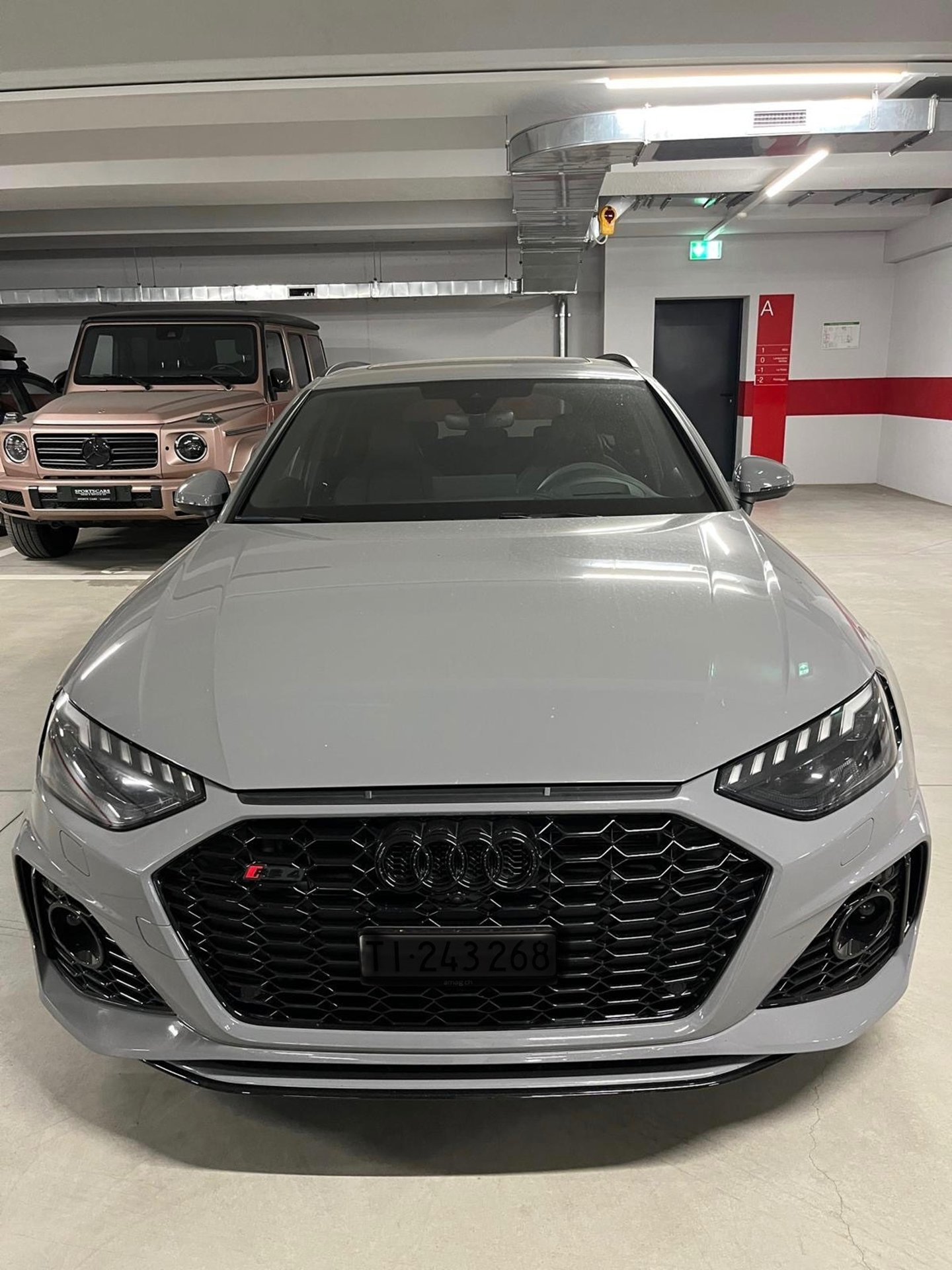 AUDI RS 4 Avant