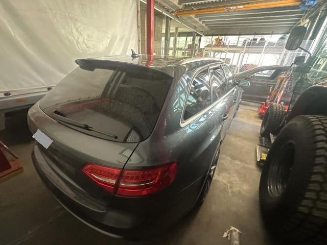 Audi RS4 Avant 4.2 V8 FSI quattro S-Tronic