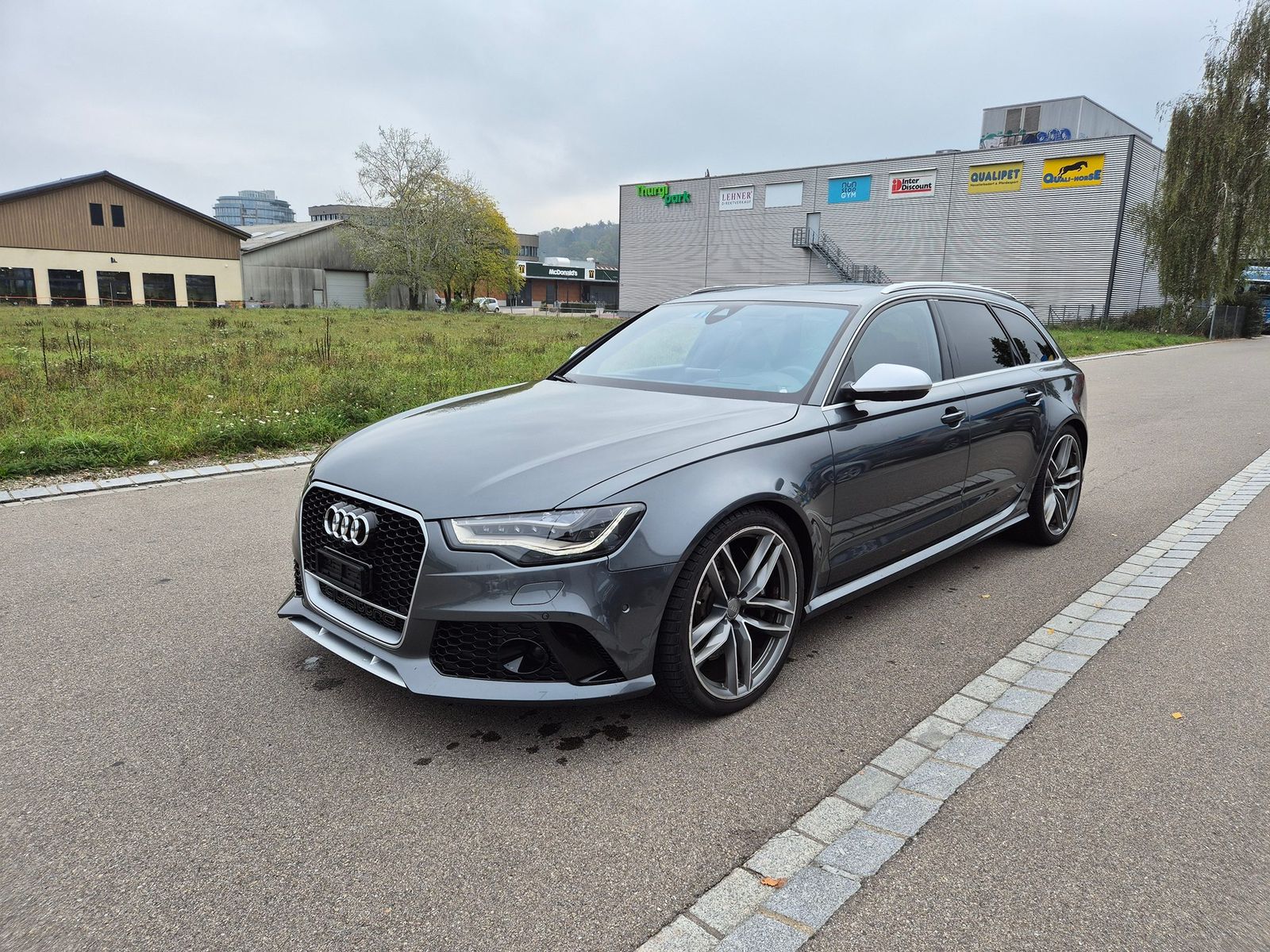 AUDI RS6 Avant