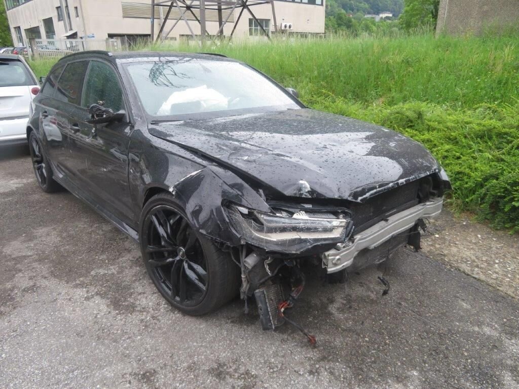 AUDI RS6 Avant 4.0 TFSI V8 quattro Tiptronic