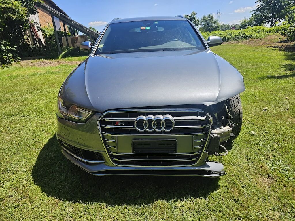 Audi S4 Avant quattro 3.0 TFSI 333 PS