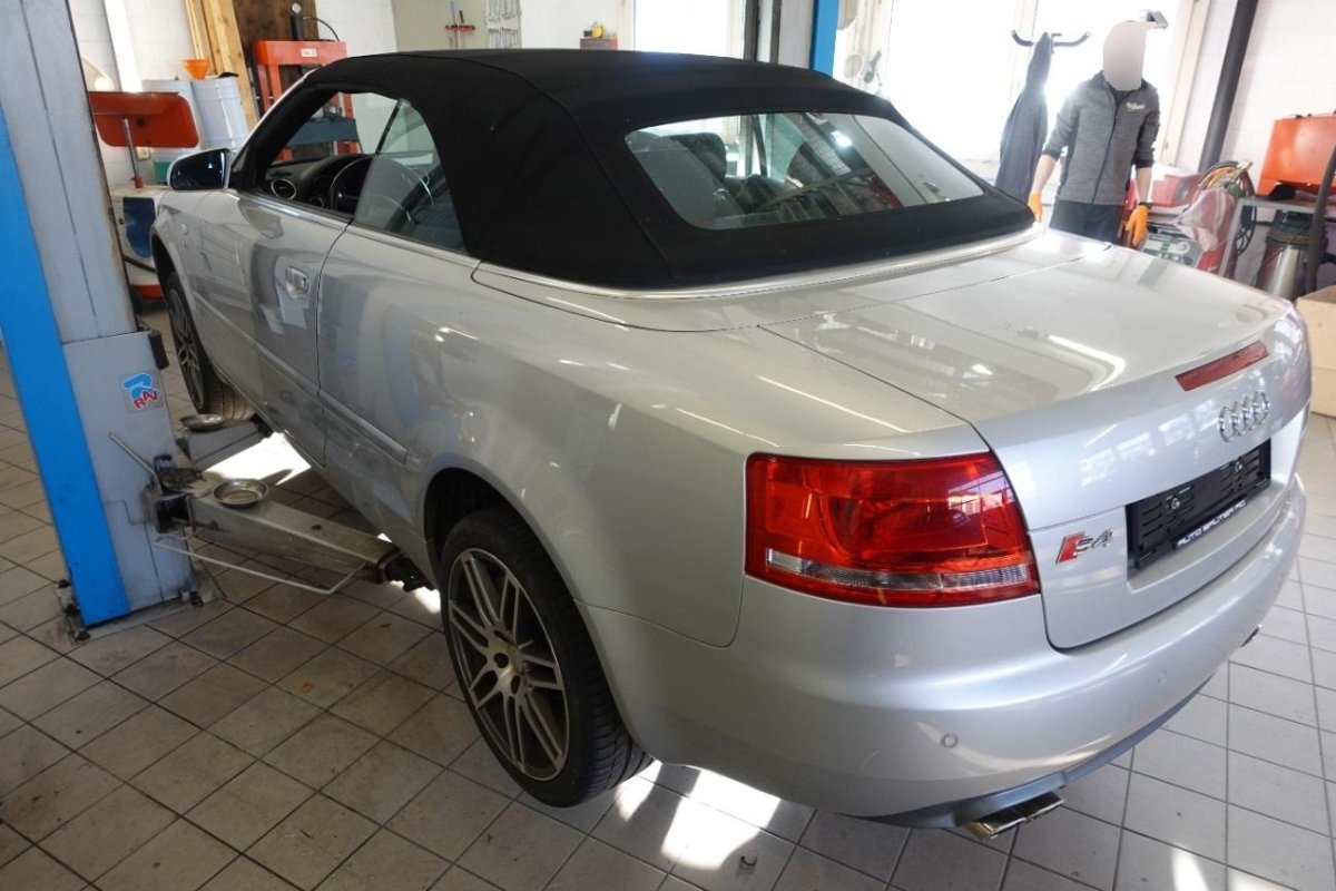 AUDI S4 Cabriolet 4.2 quattro, 344 HP