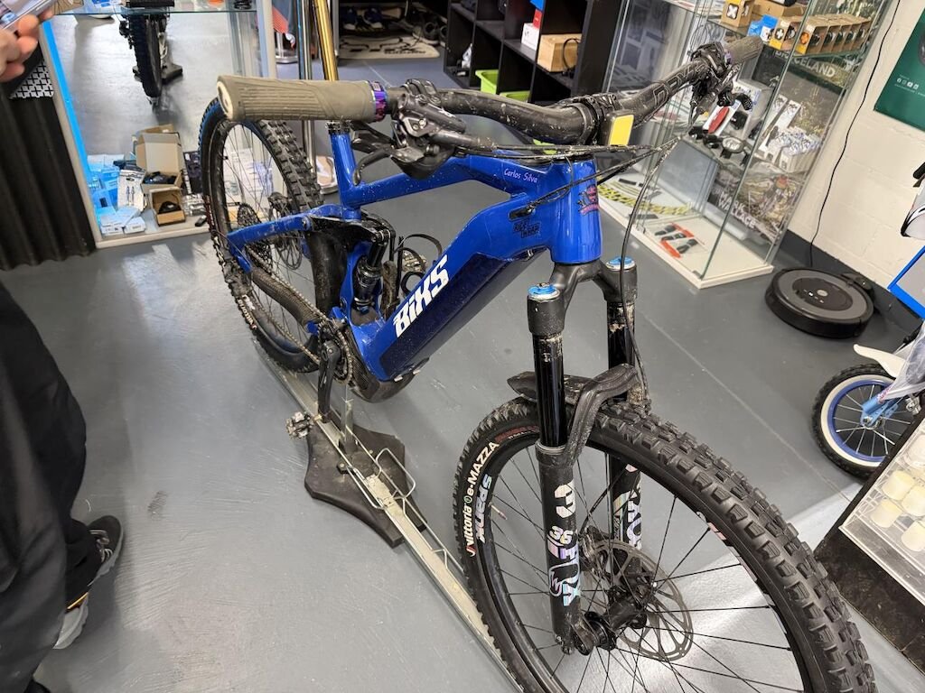 Bixs Sauvage E25 001 Untertyp-Benennung eingeben