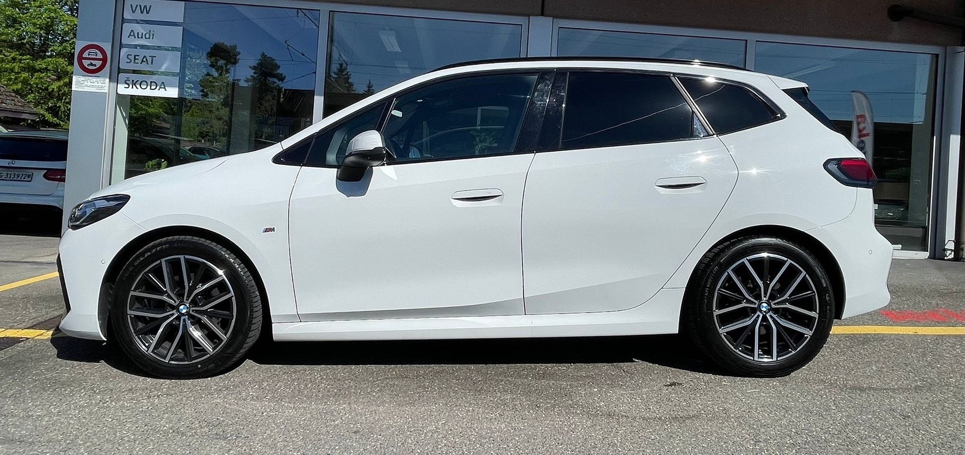 BMW 218d Active Tourer M Sport DKG CH-Auto