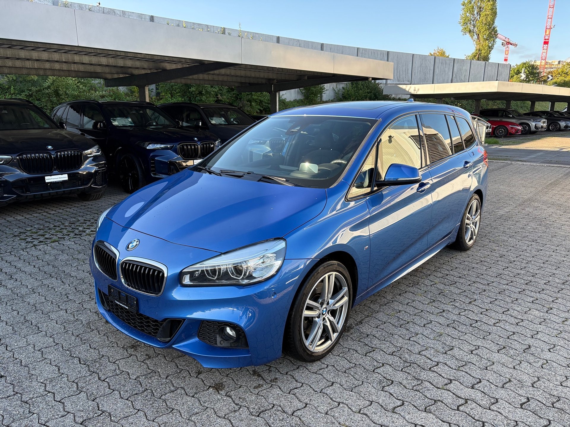 BMW 220i