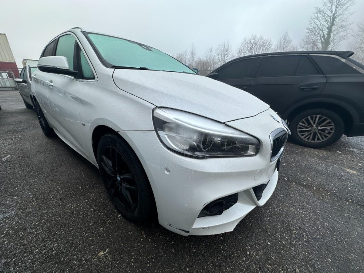 BMW 225i xDrive ActiveTMSport, 231 HP