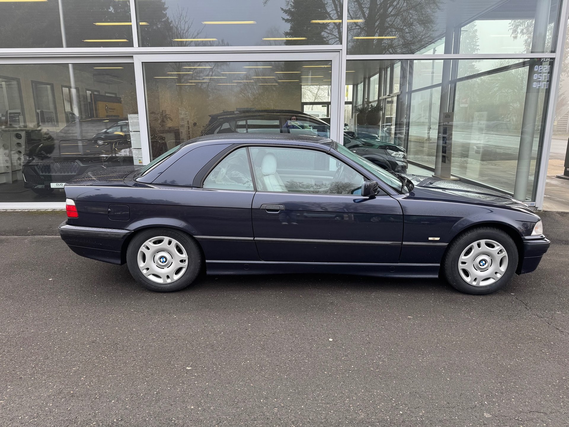 BMW 320i Cabrio