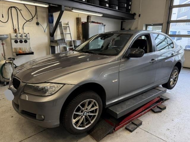 BMW 3er Reihe E90 316i