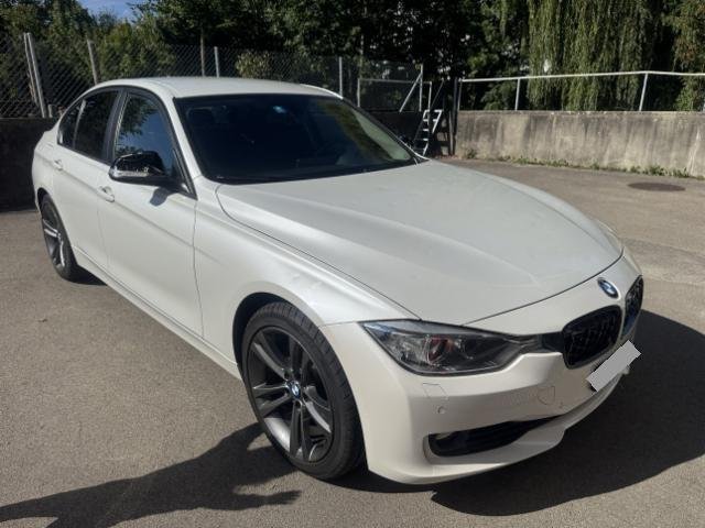 BMW 3er Reihe F30 320i xDrive