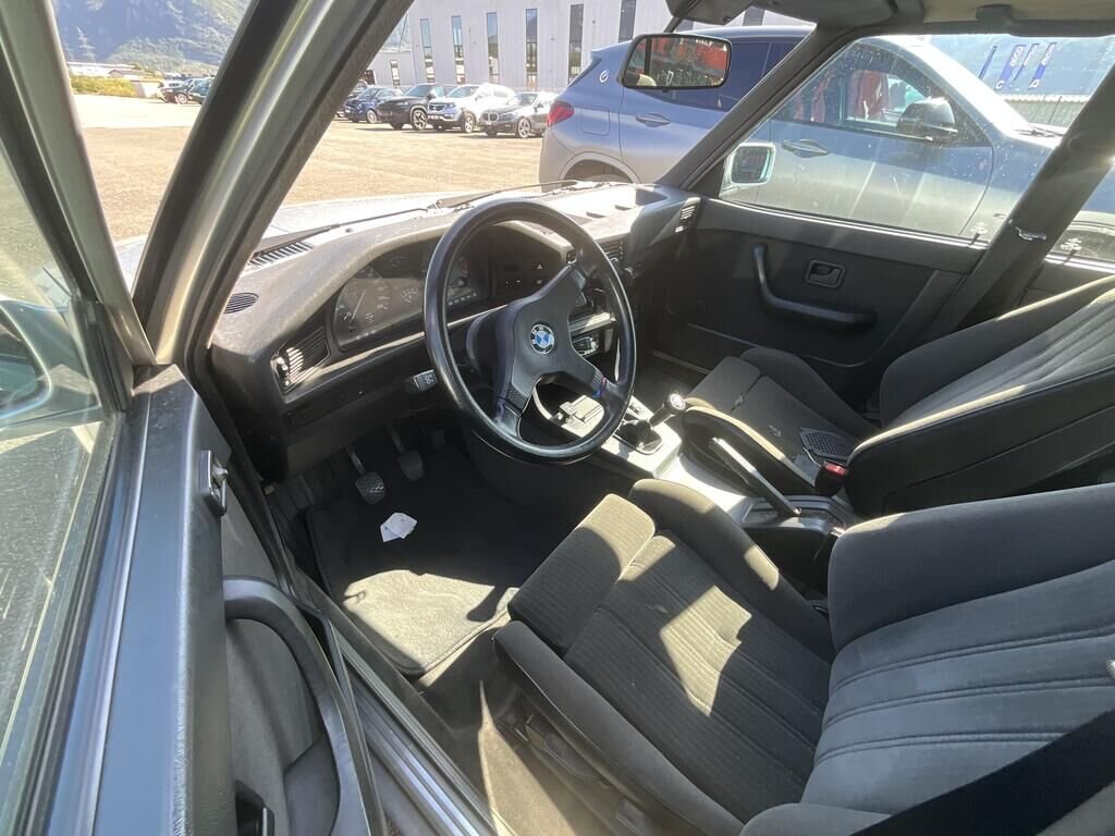 BMW 535i