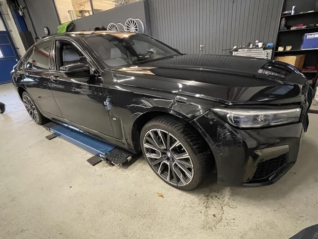 BMW (D) 750Ld xDrive M Sport Steptronic