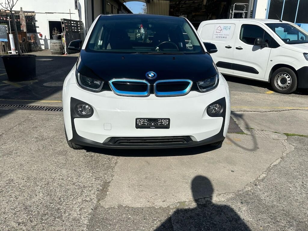 BMW I3