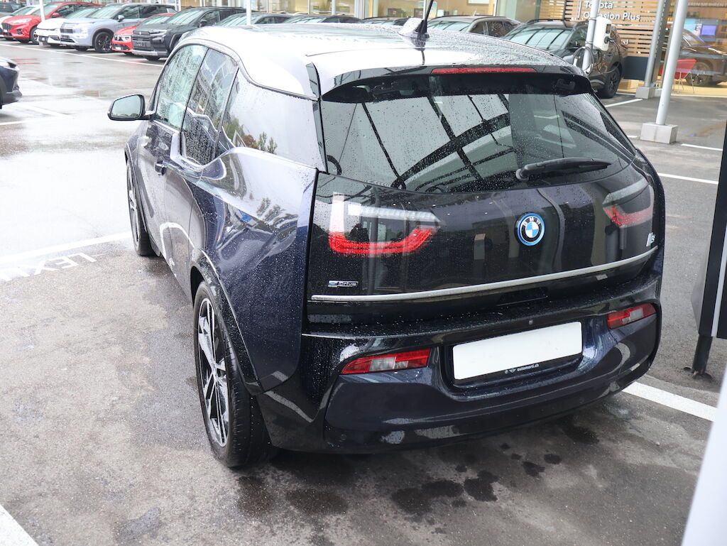 BMW I3