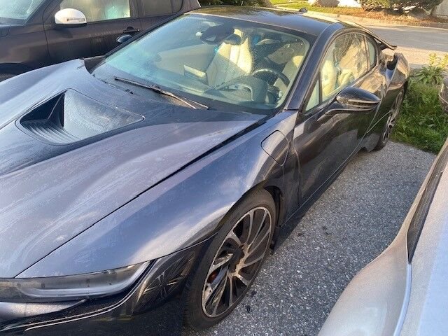 BMW i8