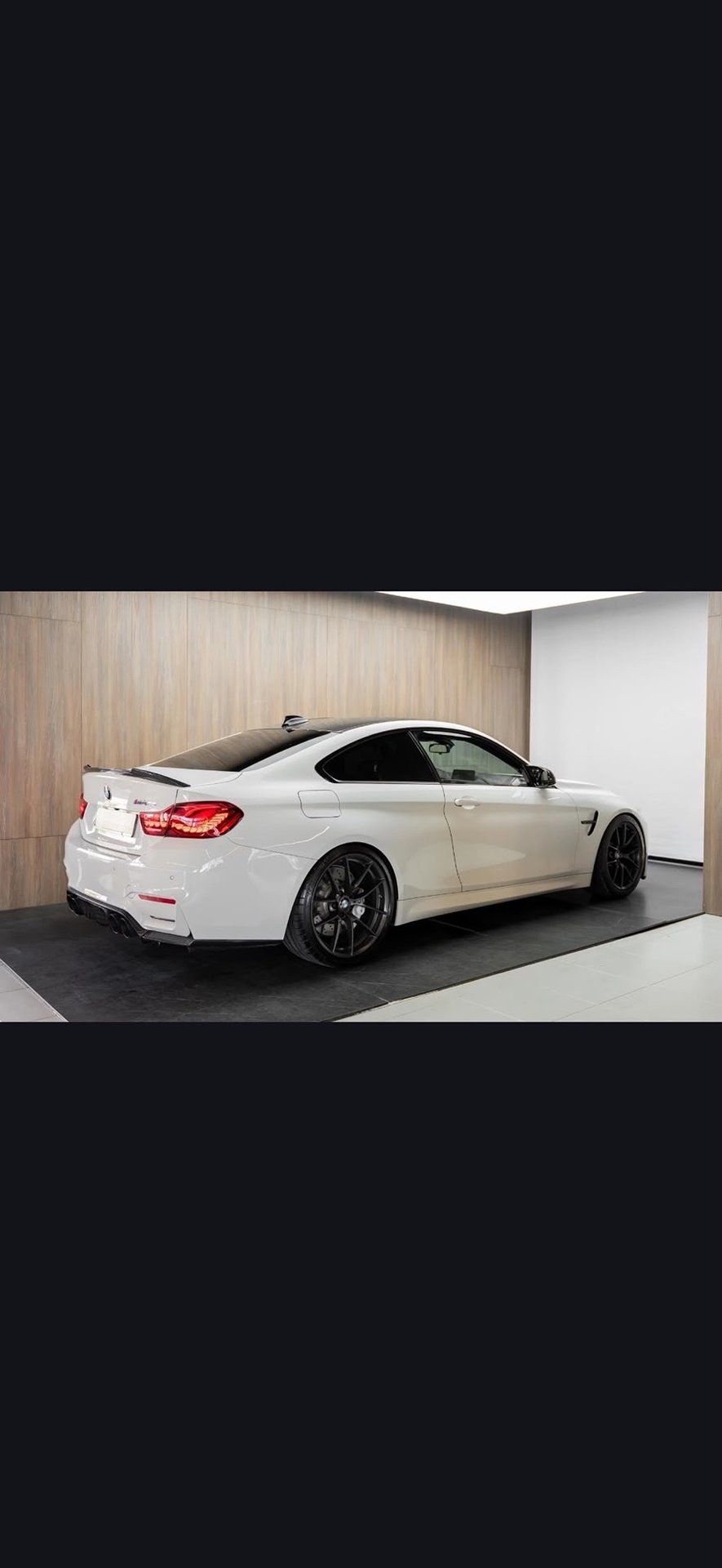 BMW M4 CS