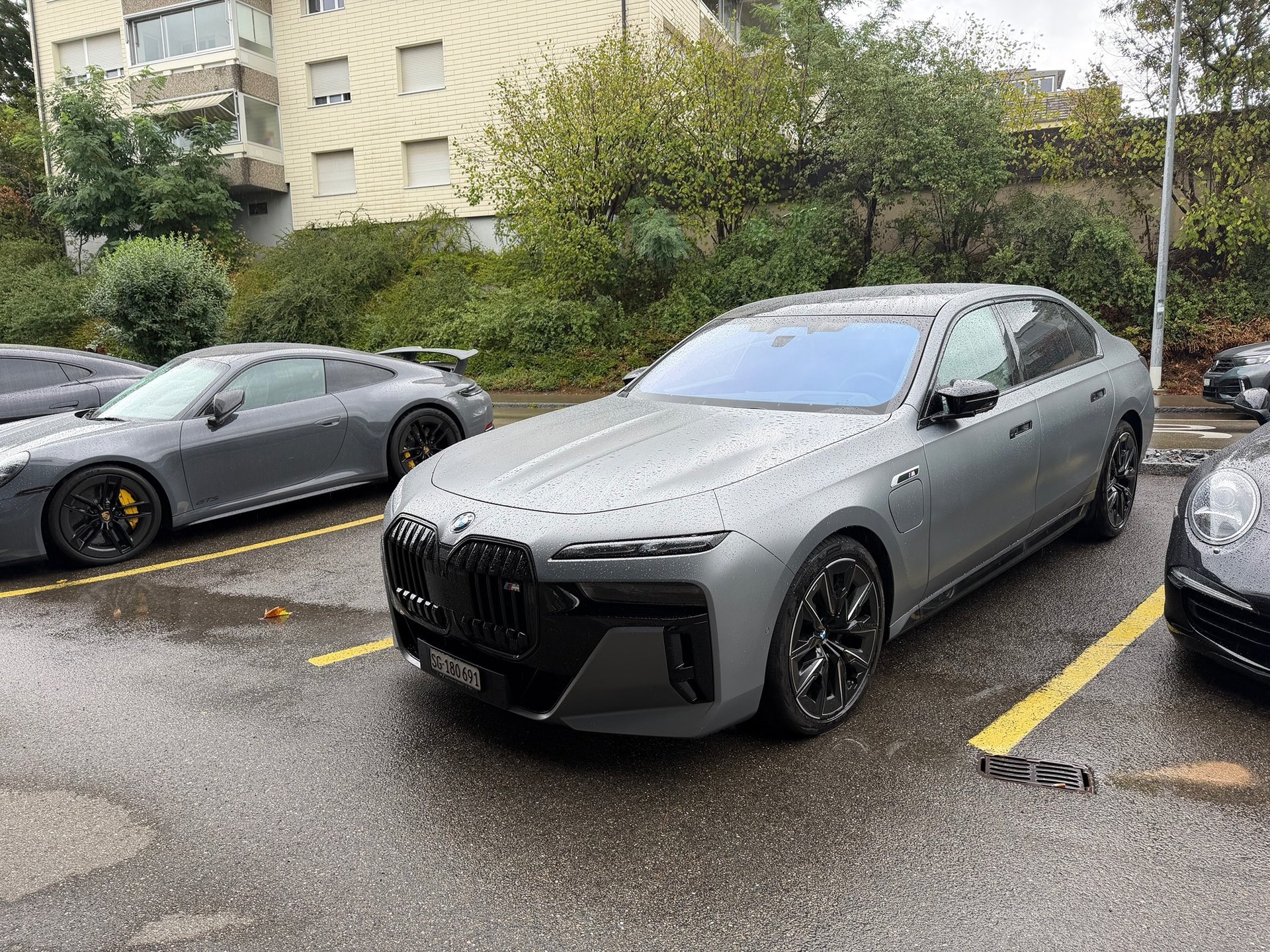 BMW M760e xDrive