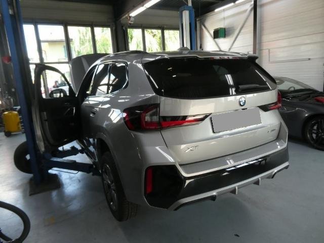 BMW X1 U11 18i sDrive paddles