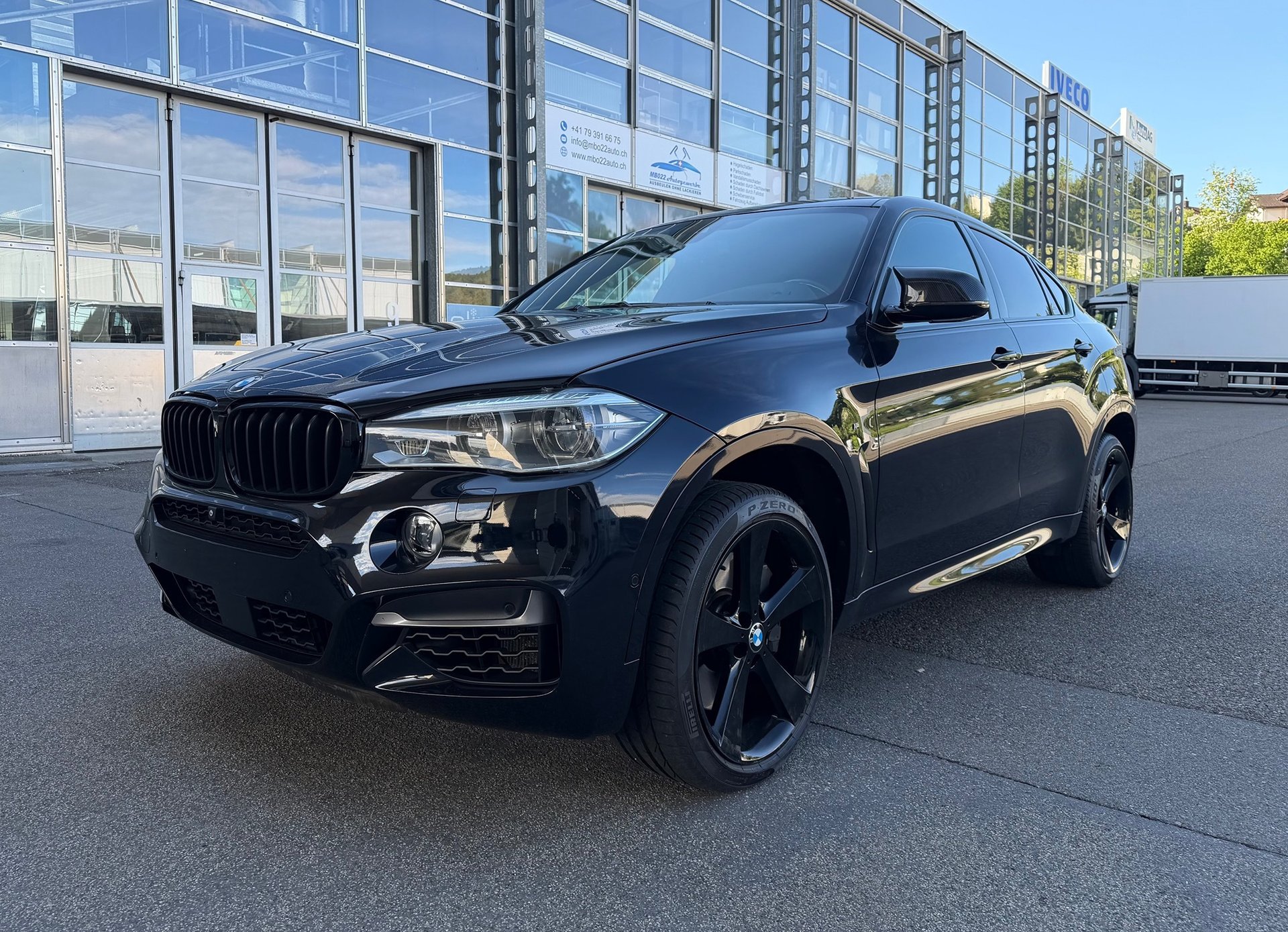BMW X6 M50d Neupreis Fr.150000.- CH Fahrzeug / frisch ab MfK