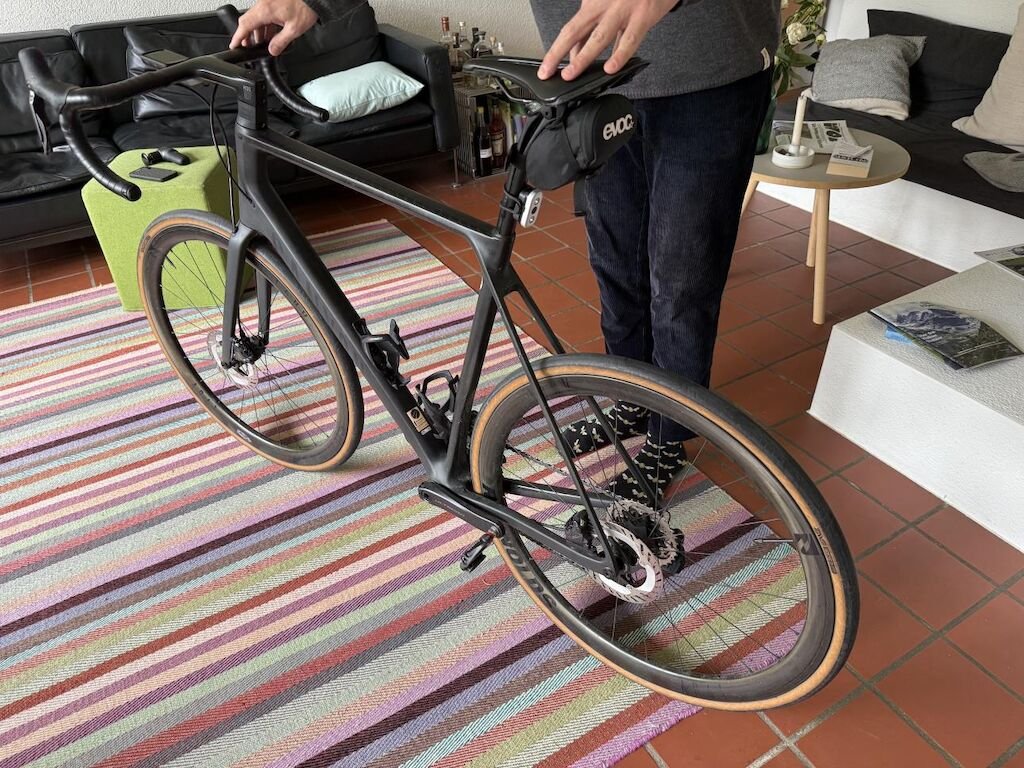 Canyon Endurance CF SLX 8.0