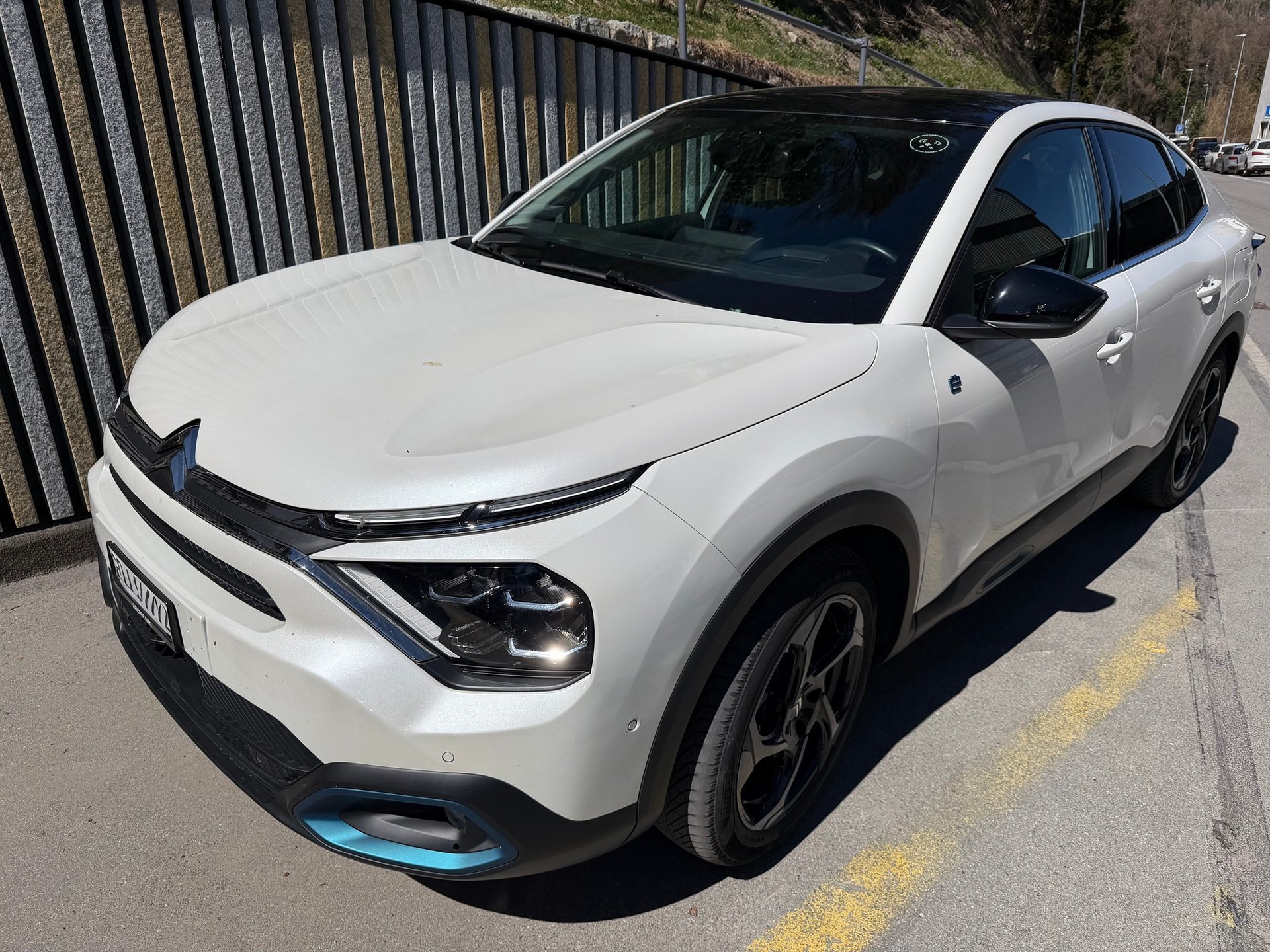 CITROEN e-C4 X