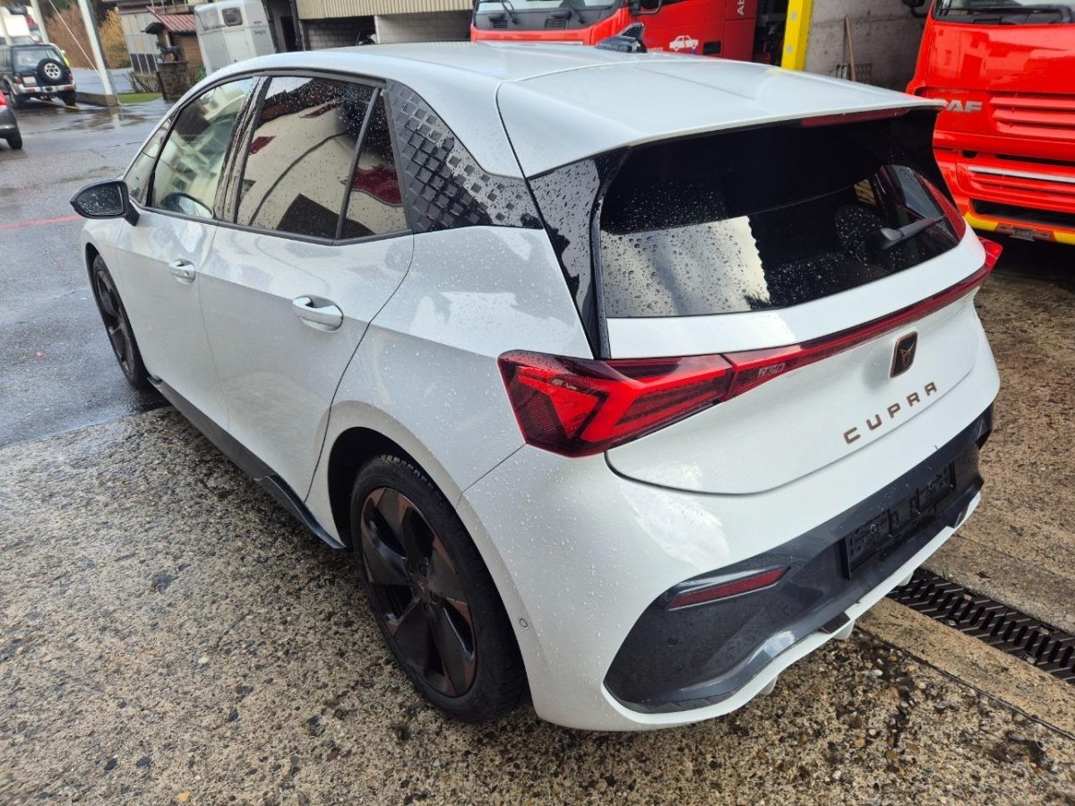 CUPRA Born 79 kWh e-Boost, 231 HP