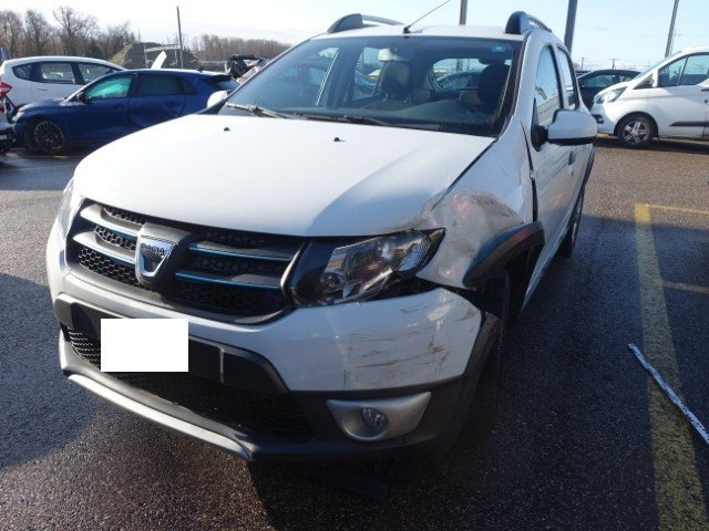 Dacia SANDERO 0.9 STEPWLAURÉATE Limousine