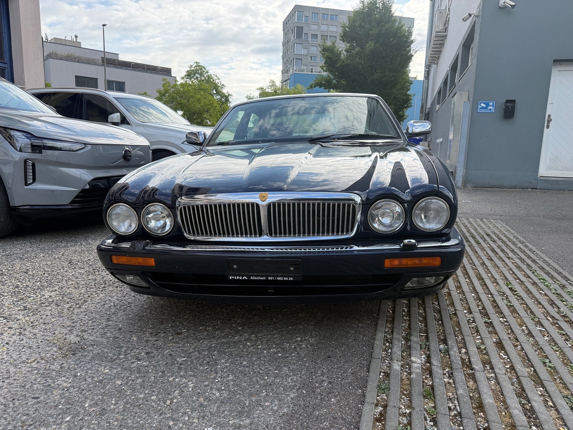 DAIMLER Double Six 6.0