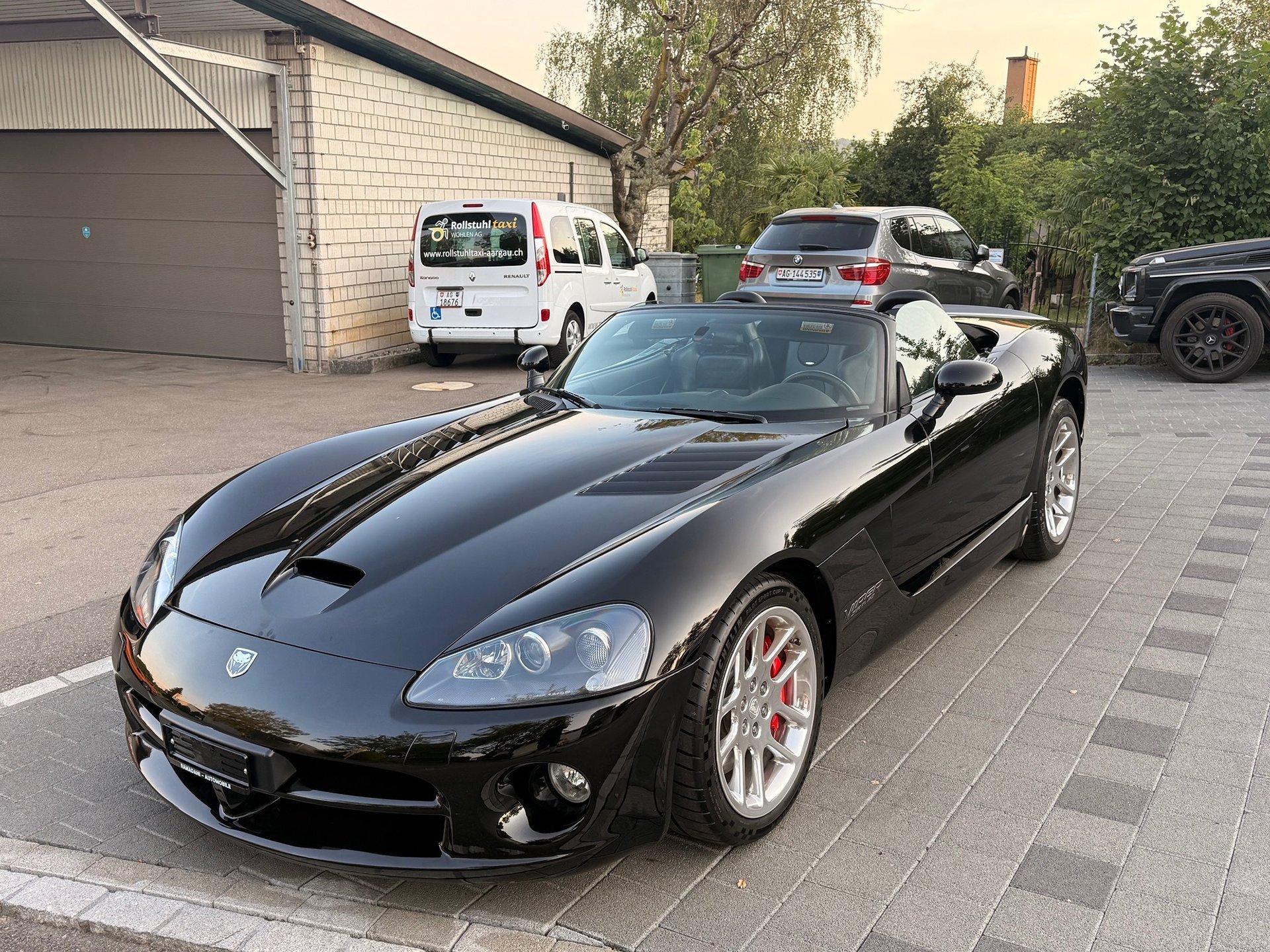 DODGE Viper SRT 10