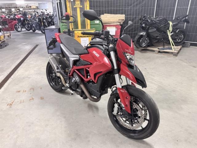 Ducati Hypermotard 821