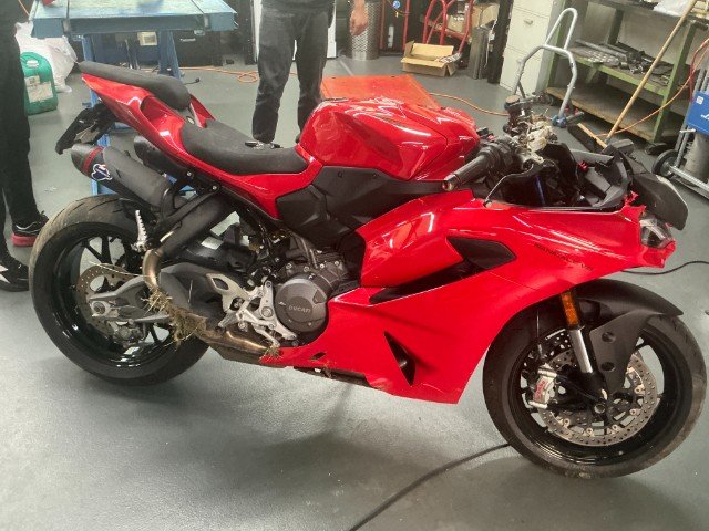 Ducati Panigale V2 x