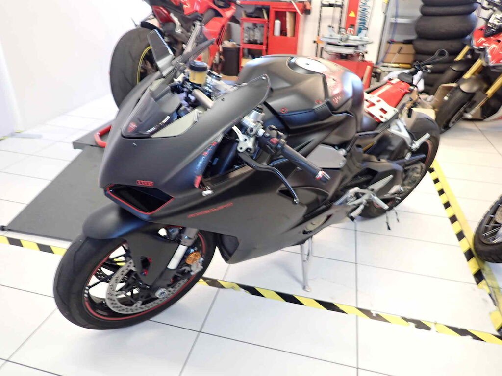 DUCATI Panigale V4