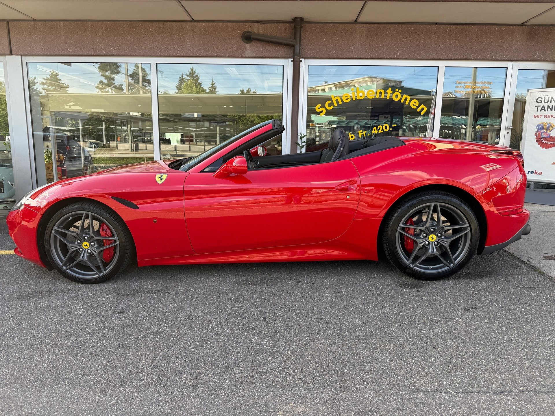 FERRARI California T handling speciale CH-Auto nur Ferrari Service 