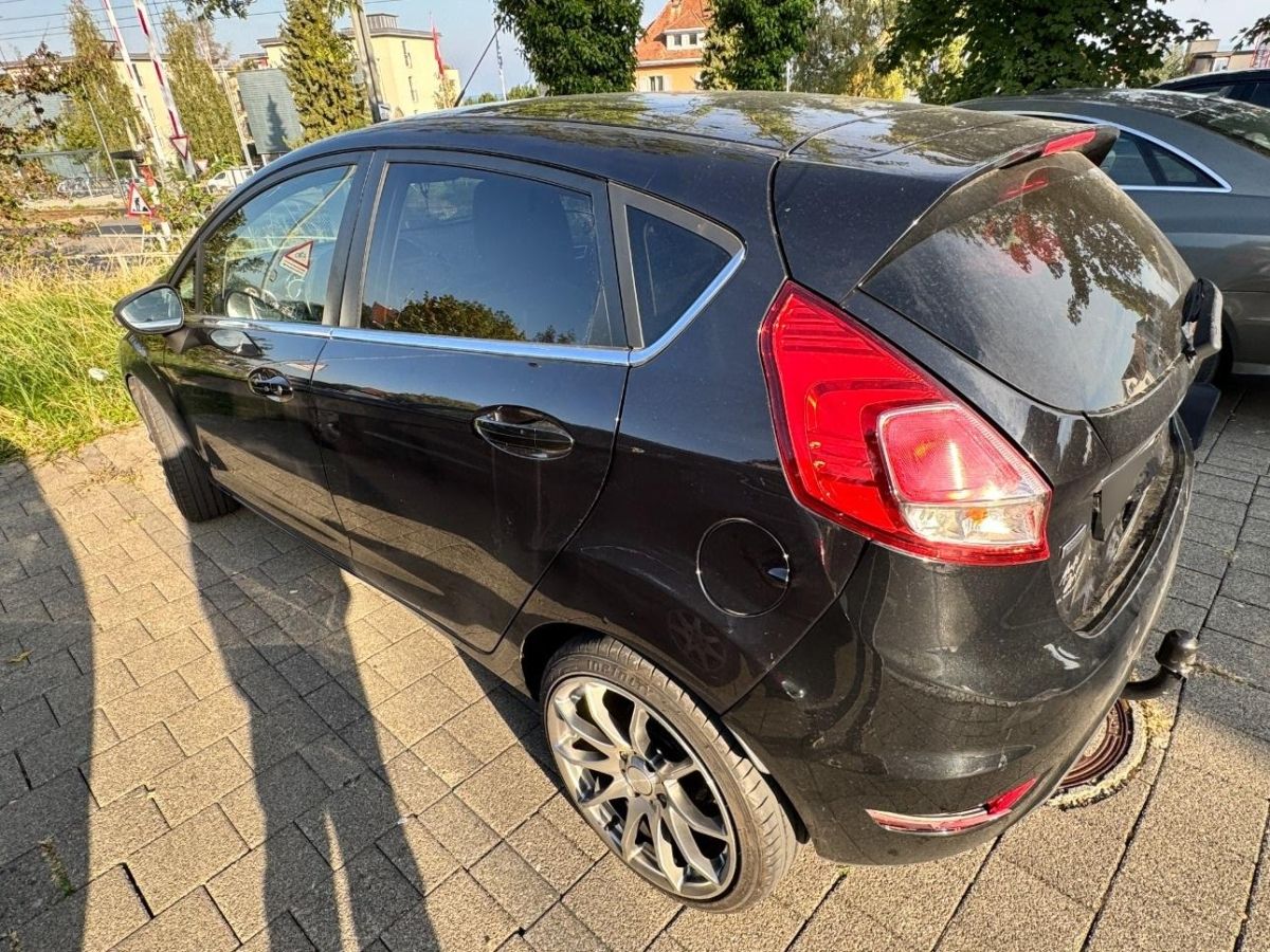 Ford Fiesta Hatchback Fiesta Titanium X, 125 HP