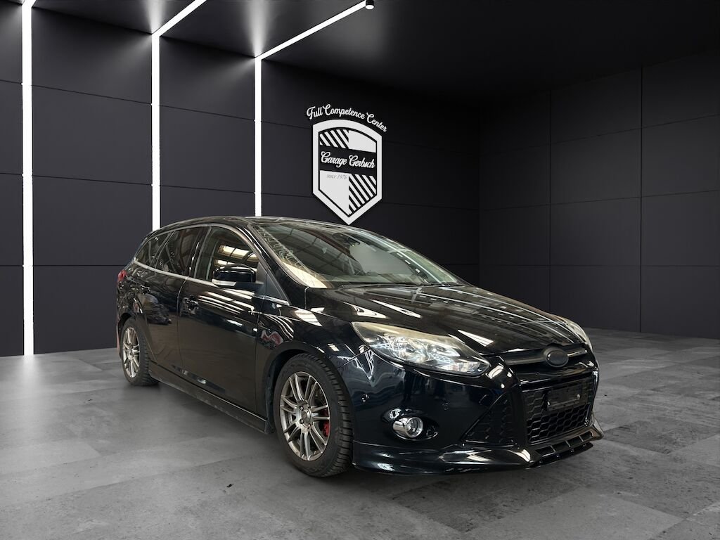 Ford Focus Station Wagon 1.6 EcoB SCTi 182PS Limitted Magma Edition