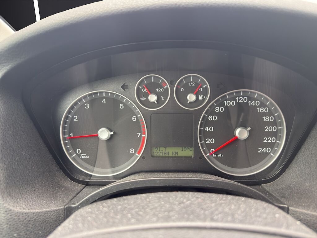 Ford Ford Focus 1.8i Benzin Trend