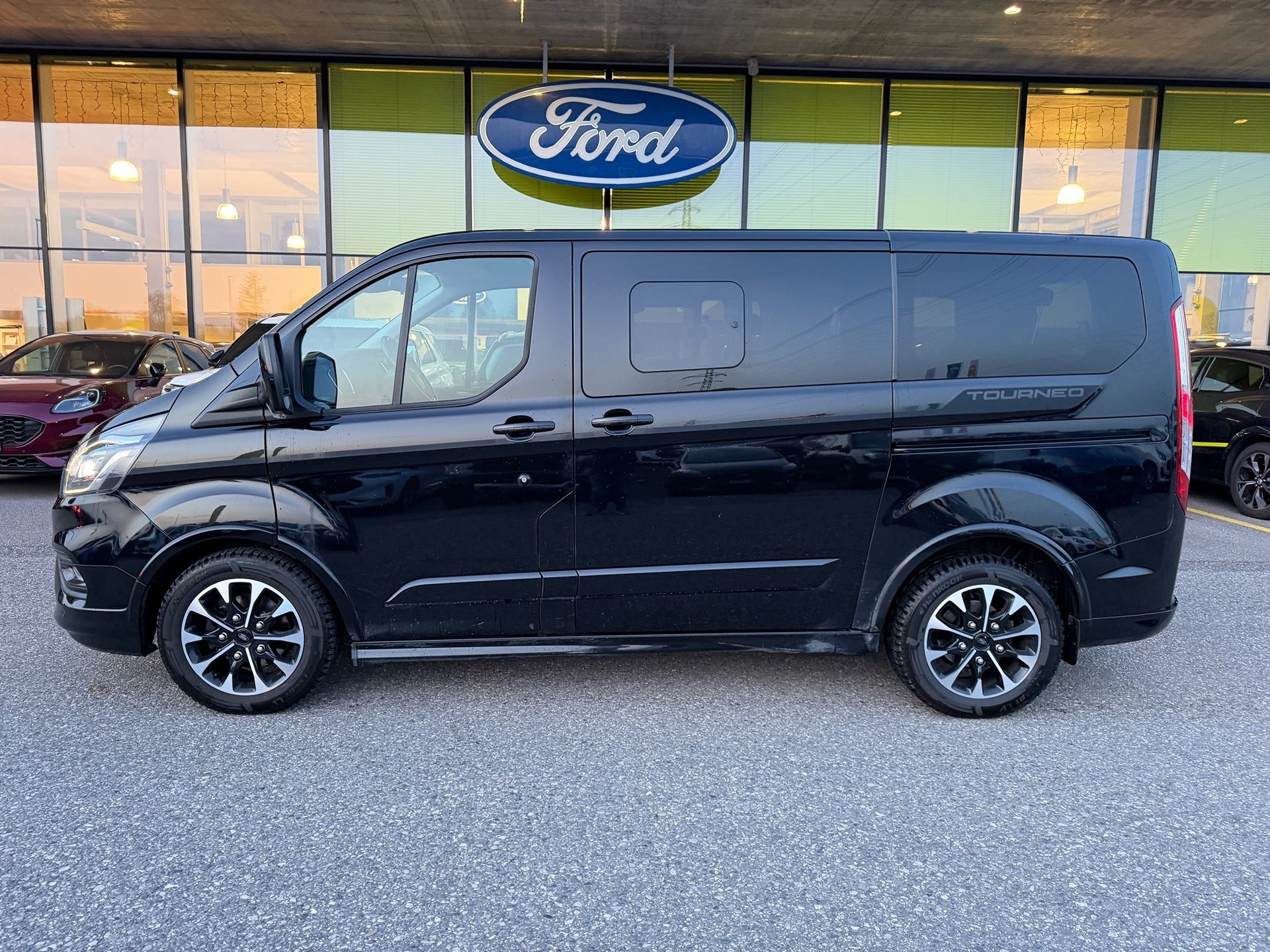 FORD Tourneo Custom