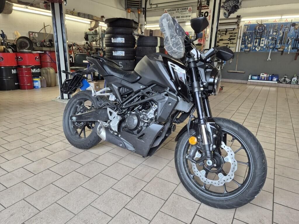 HONDA CB 125 R