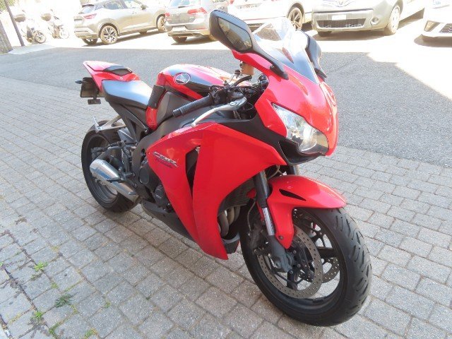 Honda CBR 1000 RR Fireblade .